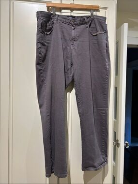 Men's Straight-Leg Jeans in Charcoal Gray 38/30